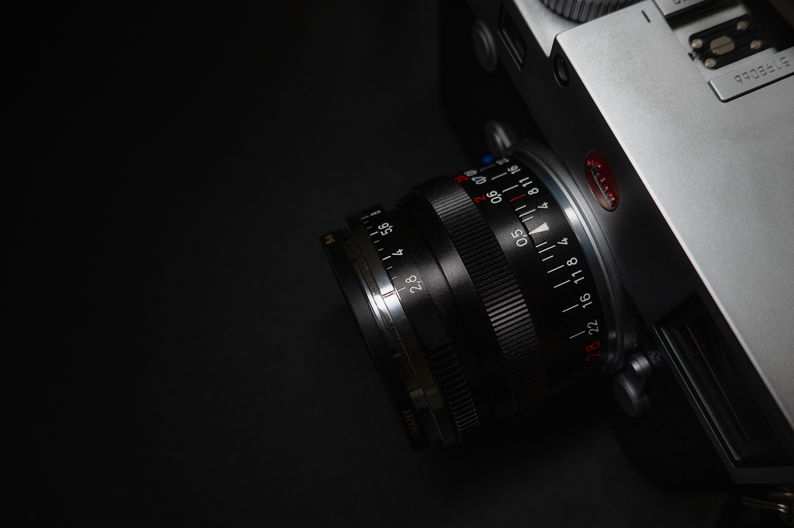 The annoyance of close focusing 0.5m lenses on a Leica rangefinder