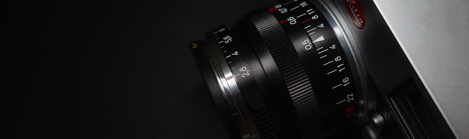 The annoyance of close focusing (0.5m) lenses on Leica rangefinder cameras
